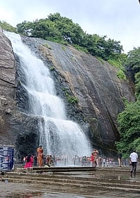 பழையகுற்றாலம் அருவியில் குளிக்க அனுமதி