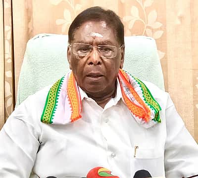 புதுவை பட்ஜெட்: முதல்வா் ரங்கசாமி மீது நாராயணசாமி குற்றச்சாட்டு