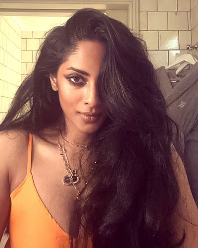 கத்தியைவிட கூரான ஆயுதம் கண்!