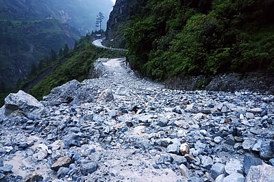 கேதார்நாத் யாத்திரை பாதையில் நிலச்சரிவு  - புகைப்படங்கள்