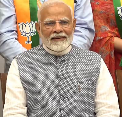 கலாசாரம் மீது பெருமிதம் கொள்ளும் தேசமே முன்னேறும் -
பிரதமா் மோடி