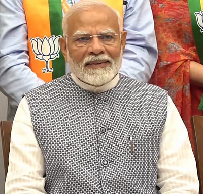 கலாசாரம் மீது பெருமிதம் கொள்ளும் தேசமே முன்னேறும் -
பிரதமா் மோடி