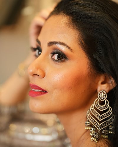 அயிரமீனு கண்ணுக்காரி...!