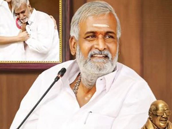 அம்பத்தூர் தொழிற்பேட்டை பேருந்து நிலையம் இம்மாத இறுதிக்குள் திறப்பு - அமைச்சர் பி.கே.சேகர்பாபு