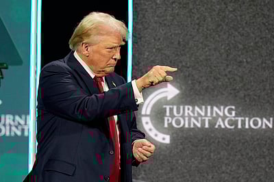 இந்த முறை என்னைத் தேர்ந்தெடுங்கள்! பிறகு எப்போதும் வாக்களிக்க வேண்டியிருக்காது! டிரம்ப் அதிர்ச்சி பிரசாரம்