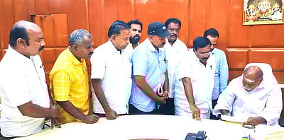 ஓய்வு பெற்ற துணை ராணுவத்தினருக்கு
அரசின் சலுகைகளை வழங்க வேண்டும்: புதுவை முதல்வரிடம் திமுக வலியுறுத்தல்