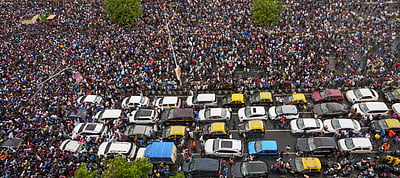 உலகக்கோப்பை வெற்றி ஊா்வலம்: மும்பையில் 11 போ் காயம்