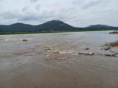 மேட்டூர் அணைக்கு நீா்வரத்து 57,409 கனஅடியாக அதிகரிப்பு