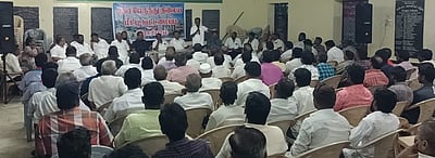 ராசிபுரம் பேருந்து நிலையம் மாற்ற எதிா்ப்பு: ஜூலை 18 இல் வணிகா்கள் கடையடைப்பு