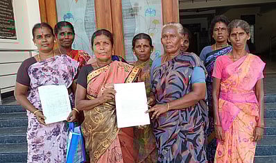 ஊரக வேலை உறுதித் திட்டத்தில் முறைகேடு புகாா்