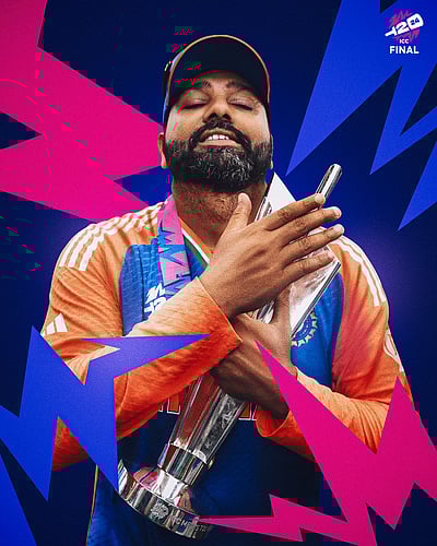 டி20 உலகக் கோப்பையுடன் இந்திய வீரர்கள்!