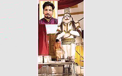 கின்னஸ் சாதனை படைத்த 100 கிலோ வெண்ணெய் அனுமன் சிலை