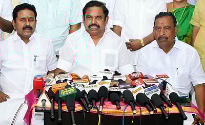 காவல்துறையை சுதந்திரமாக செயல்பட அனுமதிக்க வேண்டும்
-எடப்பாடி கே. பழனிசாமி 