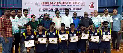 காது கேளாதோருக்கான பேட்மிண்டன் போட்டி ......