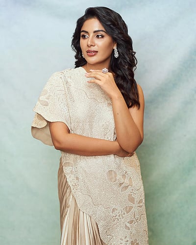 காலை நேரத் தாமரை... சம்யுக்தா!