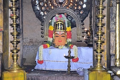 குருபரிகார தலமாகிய ஆலங்குடி ஆபத்சகாயேஸ்வரா் கோயில் கும்பாபிஷேகம்