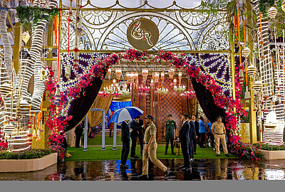 ஷ்ரேயா கோஷல் பாடலின் பின்னணியில்.. உணர்ச்சிவயப்பட்ட மணமகள் ராதிகா மெர்ச்சன்ட்!