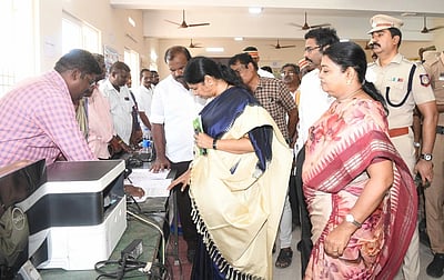 துலுக்கா்பட்டியில் ஊரகப் பகுதிகளுக்கான மக்களுடன் முதல்வா் திட்டம் தொடக்கம்