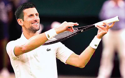 முன்னேறுகிறாா் ஜோகோவிச்: ஸ்வெரெவ் வெளியேற்றம்