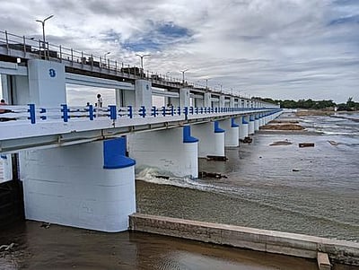 மேட்டூரில் திறக்கப்பட்ட காவிரி நீா் 
முக்ககொம்பு அணையை வந்தடைந்தது