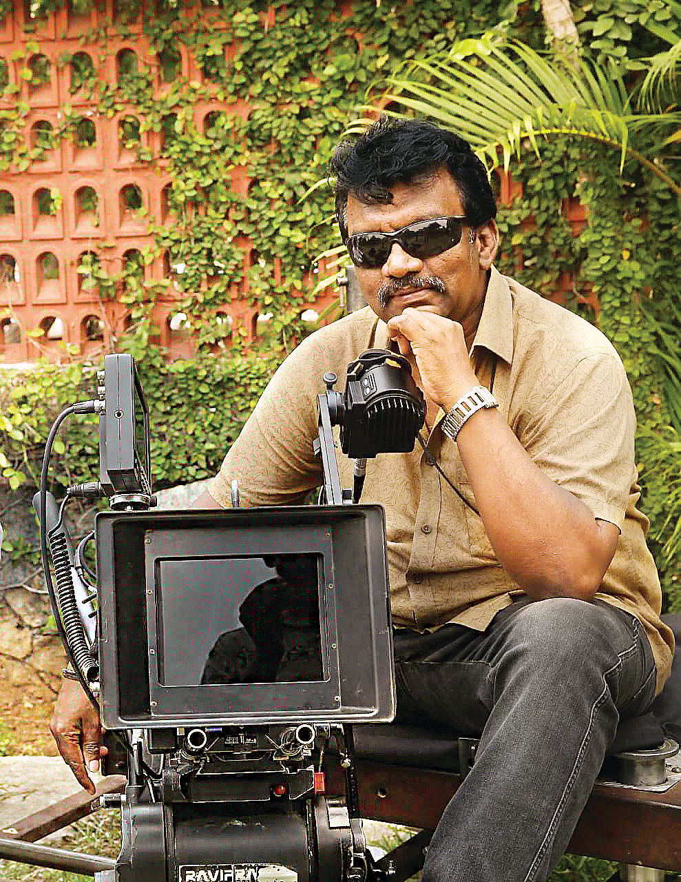 தெருவோர அற்புதன் இசைக்கும் சங்கீதம்!