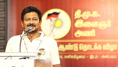 சென்னைக்கு வர வேண்டாம்: உதயநிதி வேண்டுகோள்