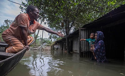 வங்கதேசத்தில் வெள்ளம்: 8 பேர் பலி, 20 லட்சம் மக்கள் பாதிப்பு!