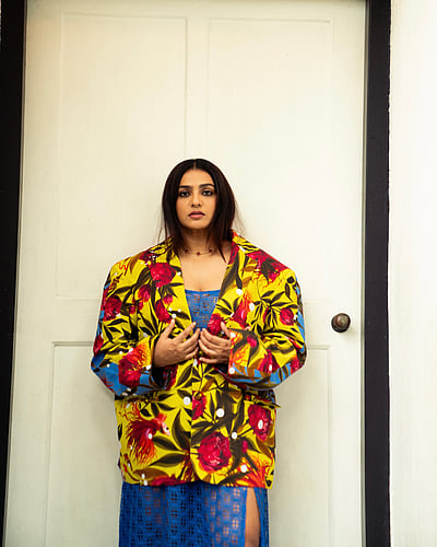 பூவுக்குள் ஒளிந்திருக்கும் அதிசயம்.. பார்வதி!