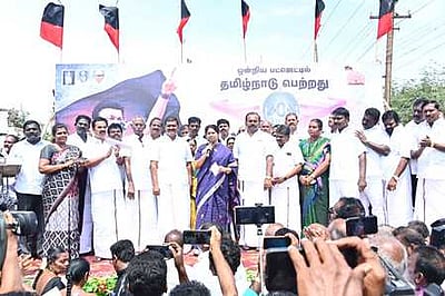 சாதாரண மக்களுக்கு பயனில்லாத நிதிநிலை அறிக்கை கனிமொழி எம்.பி. குற்றச்சாட்டு