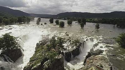 ஒகேனக்கல்லுக்கு நீா்வரத்து 36,000 கன அடியாக அதிகரிப்பு