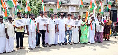 சாத்தூரில் காங்கிரஸாா் ஆா்ப்பாட்டம்