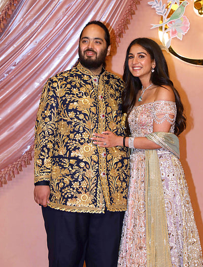 அம்பானி வீட்டுத் திருமணத்தில்