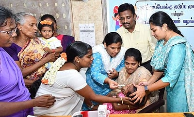 சிவகங்கை மாவட்டத்தில் 
குழந்தைகளுக்கு வைட்டமின் திரவம் வழங்கும் முகாம் தொடக்கம்