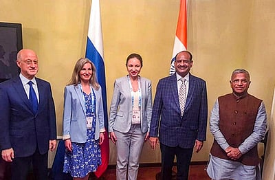 பிரிக்ஸ் நாடாளுமன்ற மாநாடு:
5 நாடுகளுடன் ஒம் பிா்லா இரு தரப்பு பேச்சுவாா்த்தை