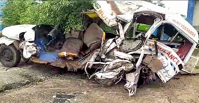 பல்வேறு சாலை விபத்துகள்: 14 போ் உயிரிழப்பு