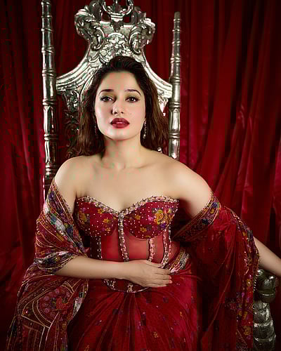 எப்போதும் சரவெடி... தமன்னா!