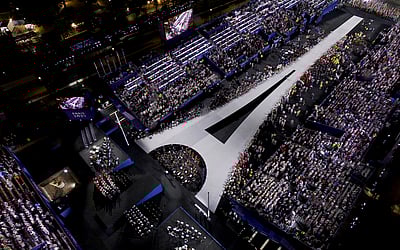 கோலாகலமாக தொடங்கியது பாரீஸ் ஒலிம்பிக் திருவிழா 2024 - புகைப்படங்கள்