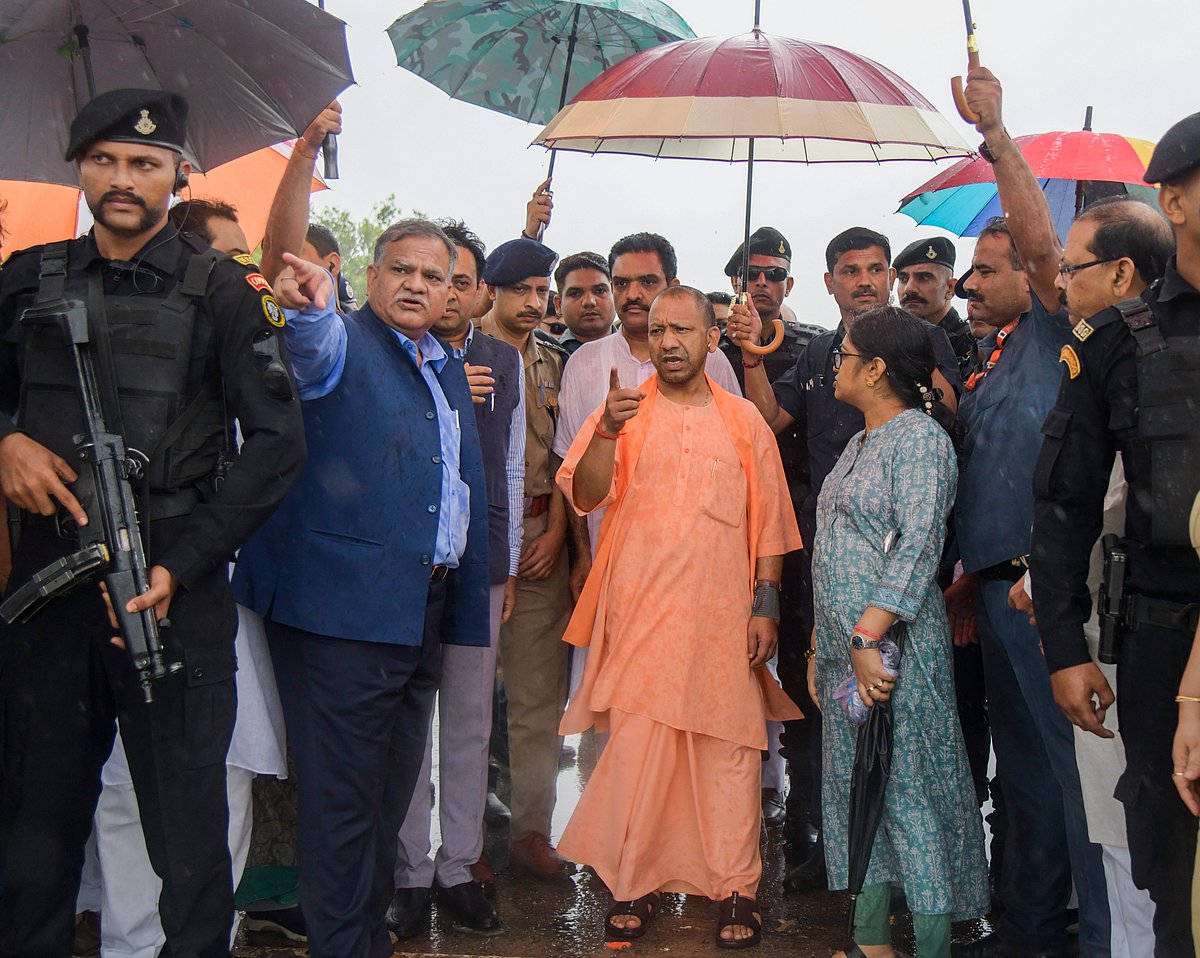 121 போ் உயிரிழந்த ஹாத்ரஸ் சம்பவம்: நீதி விசாரணைக்கு உ.பி. அரசு உத்தரவு