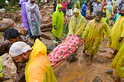 வயநாடு நிலச்சரிவு: பலி 163-ஆக உயர்வு; 2-வது நாளாக மீட்புப் பணிகள் தீவிரம்!