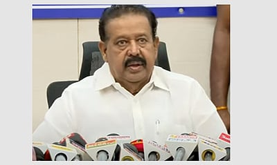 இருமொழிக் கொள்கையில் உறுதியாக இருக்கிறோம்: அமைச்சர் பொன்முடி