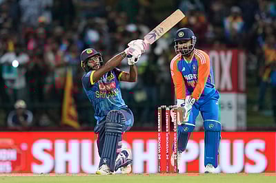 2-வது டி20: இந்தியாவுக்கு 162 ரன்கள் இலக்கு; தொடரை கைப்பற்றுமா?