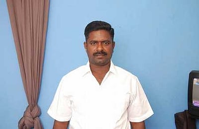 புதுச்சேரி அருகே கடலூா் அதிமுக பிரமுகா் வெட்டிக் கொலை