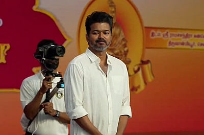 சென்னையில் விஜய் கட்சி கொடி இன்று அறிமுகம்