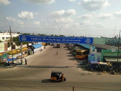 புதுகை நகர வளா்ச்சிக்கேற்ப 
பேருந்து நிலையம் இடமாற்றம் தேவை