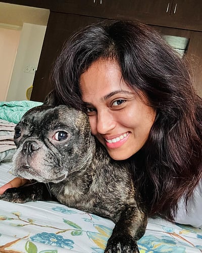 அன்புக் கொஞ்சல்.. ரம்யா பாண்டியன்!