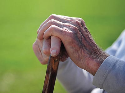 இந்தியாவில் முதியவா்கள் எண்ணிக்கை 2050-க்குள் இரட்டிப்பாகும்