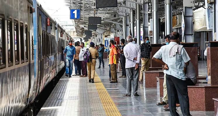 தீபாவளிக்கு மறுநாள் (நவ. 9) - ரயில் டிக்கெட் முன்பதிவு: கடும் அதிருப்தியில் பயணிகள்!