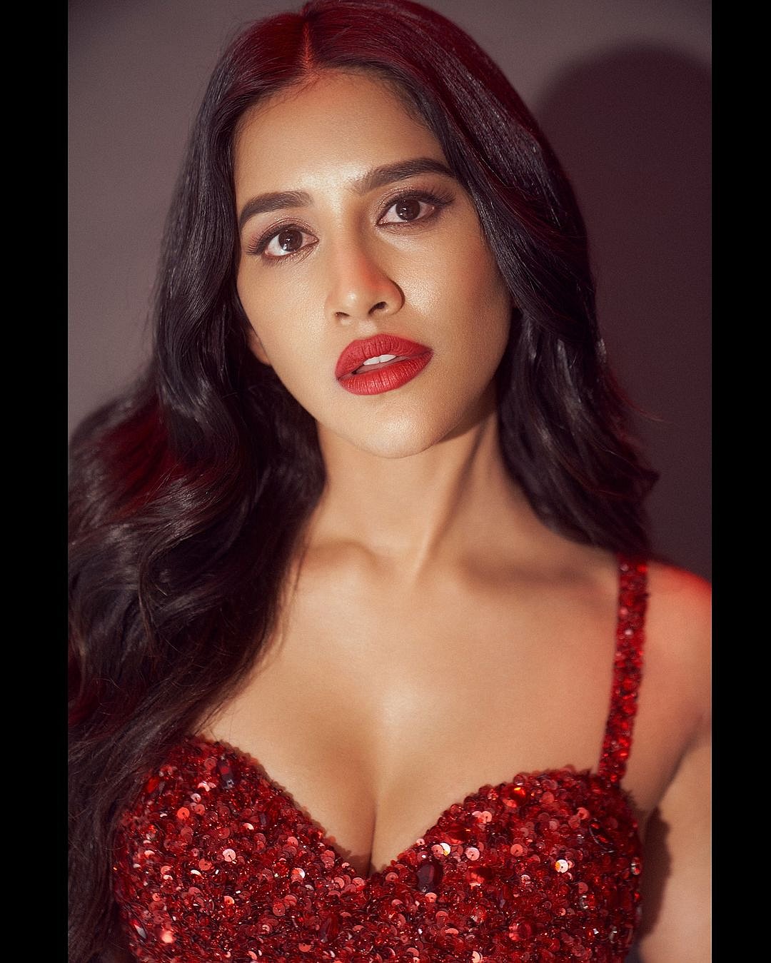 ஸ்ட்ராபெர்ரி பெண்ணே.. நபா நடேஷ்!