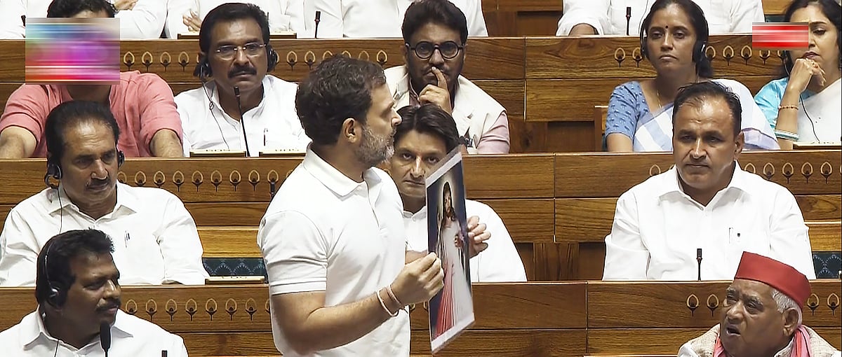 கடவுளைக் கேட்டுத்தான் பணமதிப்பிழப்பு முடிவு எடுக்கப்பட்டதா? ராகுல்