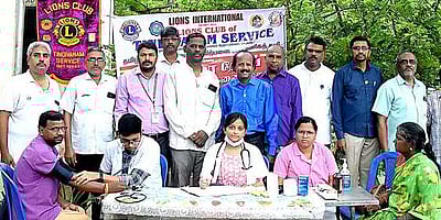 சா்க்கரை நோய் பரிசோதனை முகாம்